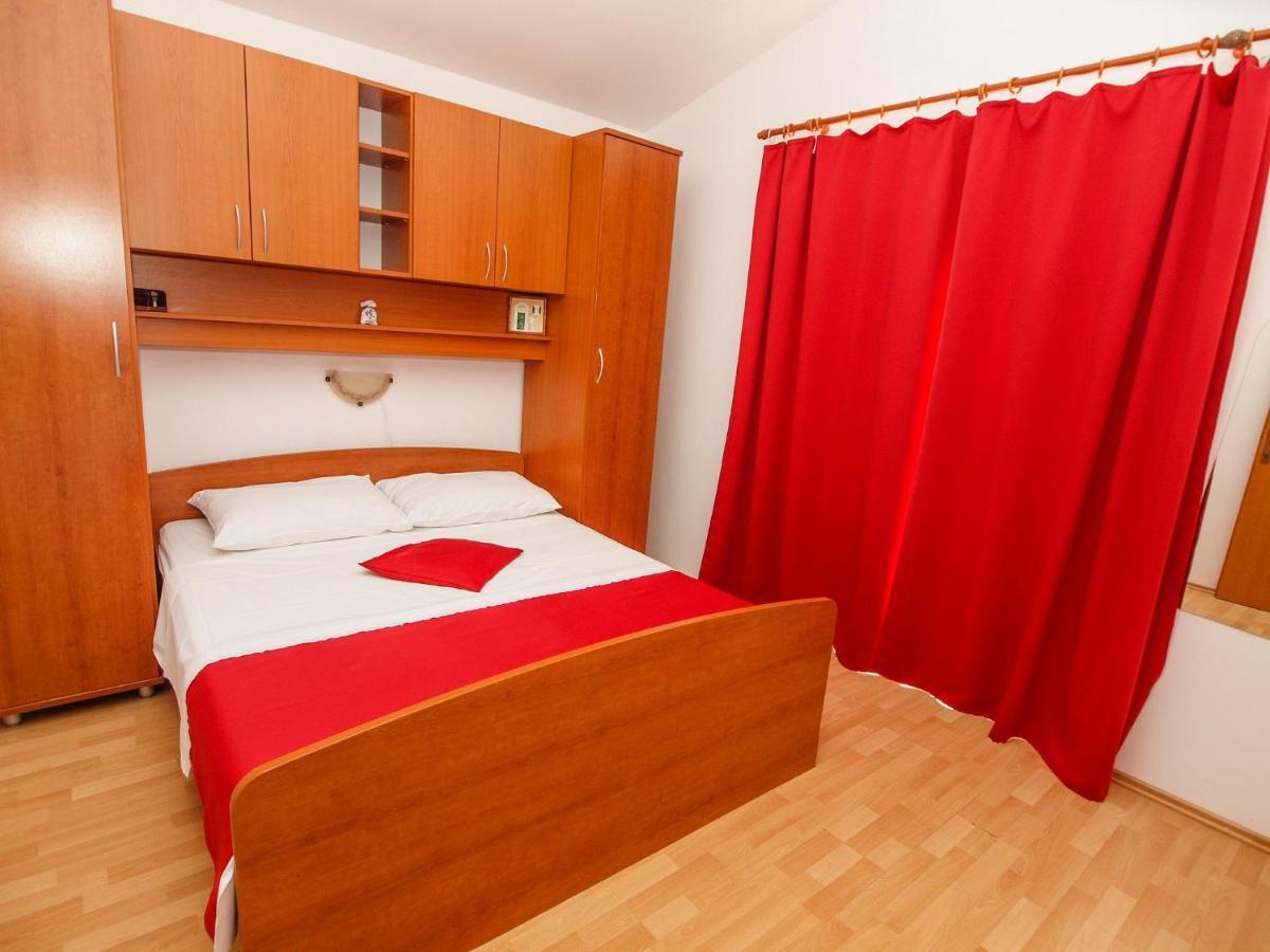 Apartments Zora Тучепи Екстер'єр фото